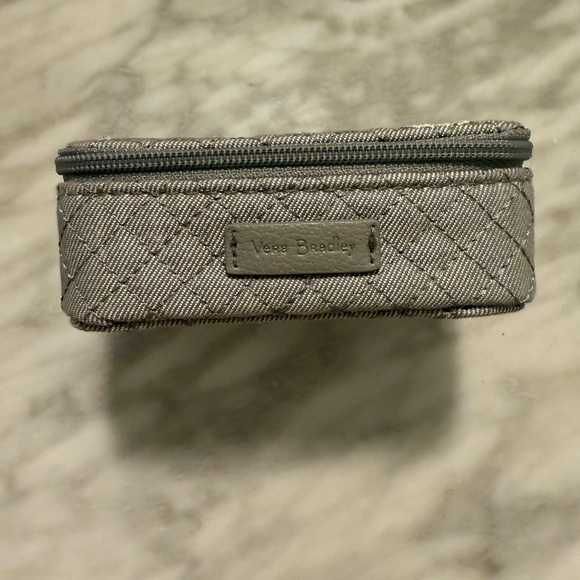 Vera Bradley Owl Embroidered Gray Quilted Twill Travel Pill Case Organizer NWOT - Picture 2 of 5